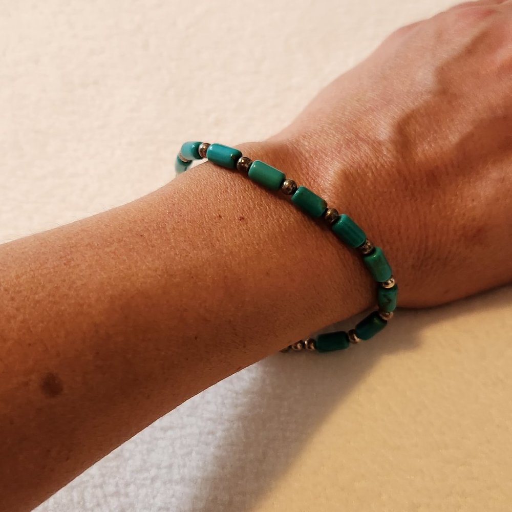 SALE! Brand New Turquoise beaded bracelet!